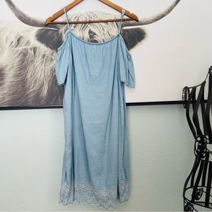Old Navy | chambray embroidered cold shoulder dress womens size medium M